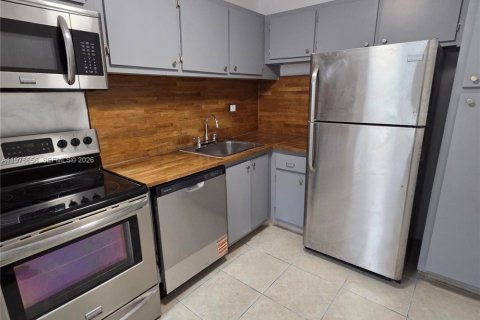 Copropriété à louer à North Miami, Floride: 1 chambre, 66.33 m2 № 2038528 - photo 17