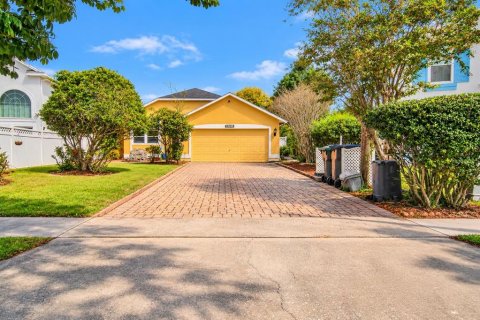 House in Orlando, Florida 3 bedrooms, 146.79 sq.m. № 2400271 - photo 2