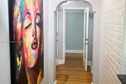 Casa en venta en Miami Shores, Florida, 5 dormitorios, 268.67 m2 № 2053443 - foto 22