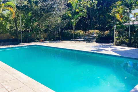 Casa en venta en Miami Shores, Florida, 5 dormitorios, 268.67 m2 № 2053443 - foto 26