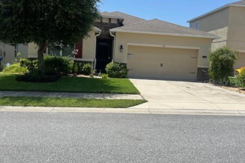 House in Winter Haven, Florida 4 bedrooms, 193.24 sq.m. № 1849802 - photo 1