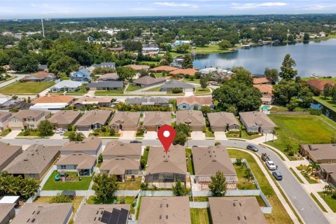House in Winter Haven, Florida 4 bedrooms, 193.24 sq.m. № 1849802 - photo 5