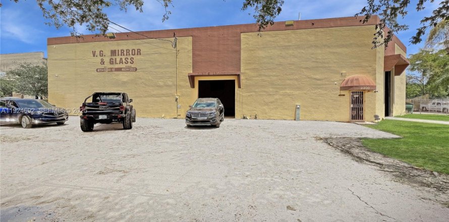 Immobilier commercial à Miami, Floride № 1982989