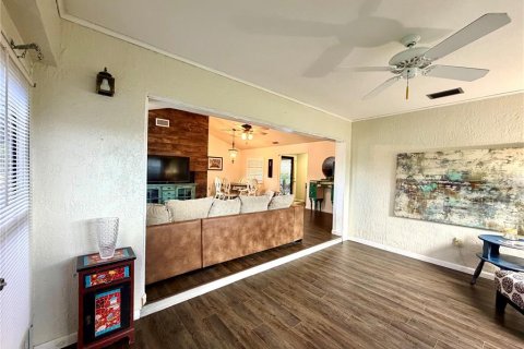Condo in Bradenton, Florida, 3 bedrooms  № 2378966 - photo 11