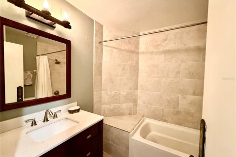 Condo in Bradenton, Florida, 3 bedrooms  № 2378966 - photo 28
