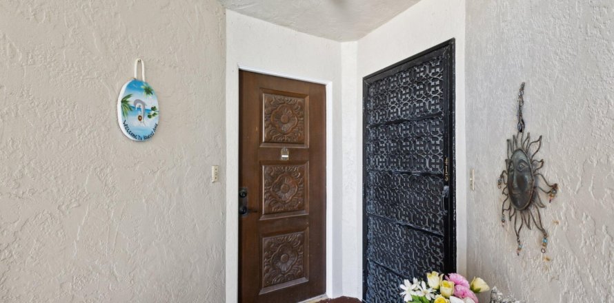 Condo in Lake Park, Florida, 2 bedrooms № 1100150
