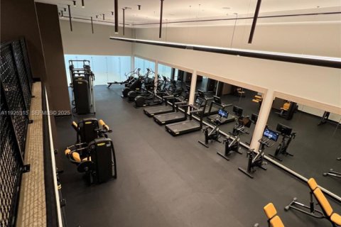 Condo in Miami, Florida, 1 bedroom  № 1994553 - photo 8