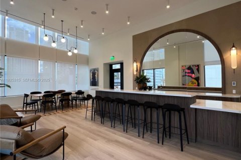 Condo in Miami, Florida, 1 bedroom  № 1994553 - photo 14