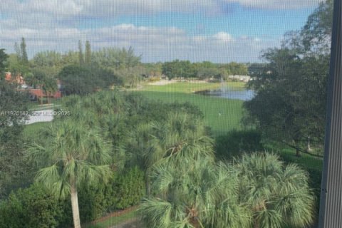 Condominio en venta en Pembroke Pines, Florida, 2 dormitorios № 1984711 - foto 4