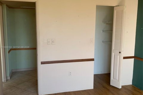 Condominio en venta en Pembroke Pines, Florida, 2 dormitorios № 1984711 - foto 23