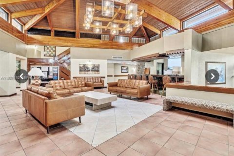 Condominio en venta en Pembroke Pines, Florida, 2 dormitorios № 1984711 - foto 2