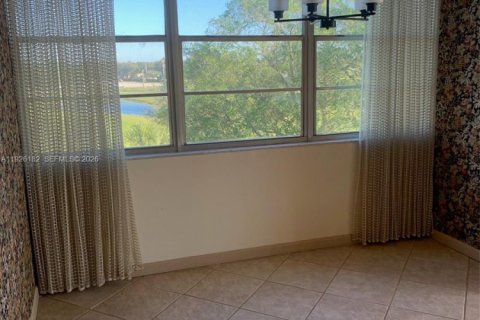 Condominio en venta en Pembroke Pines, Florida, 2 dormitorios № 1984711 - foto 19