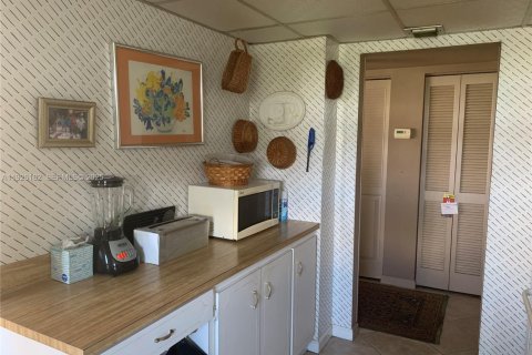 Condominio en venta en Pembroke Pines, Florida, 2 dormitorios № 1984711 - foto 10