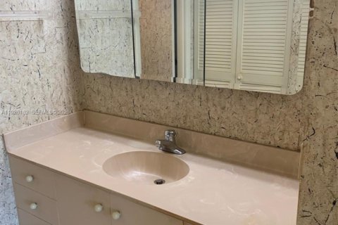 Condominio en venta en Pembroke Pines, Florida, 2 dormitorios № 1984711 - foto 29