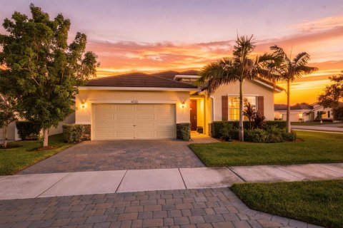 Villa ou maison à Jensen Beach, Floride 4 chambres, 188.87 m2 № 2251166