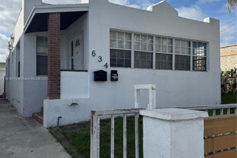 Дом в Майами, Флорида 2 спальни, 143.07м2 № 1973092