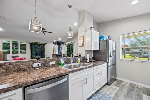 Casa en venta en Alachua, Florida, 3 dormitorios, 118.45 m2 № 2145294 - foto 8