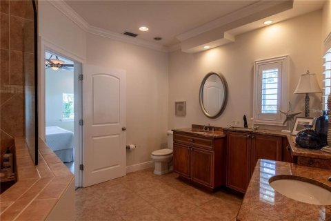 House in Treasure Island, Florida 4 bedrooms, 473.43 sq.m. № 1616396 - photo 28