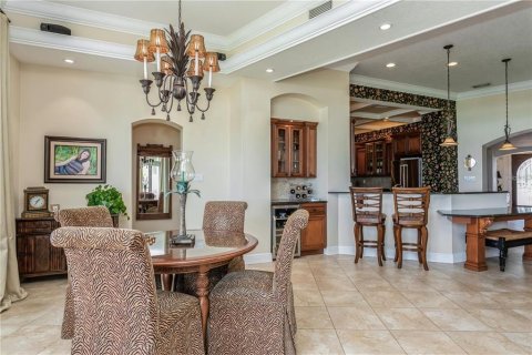 House in Treasure Island, Florida 4 bedrooms, 473.43 sq.m. № 1616396 - photo 21