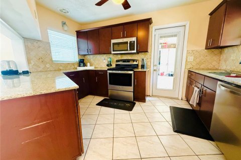 Casa en venta en South Pasadena, Florida, 3 dormitorios, 115.85 m2 № 1670152 - foto 10