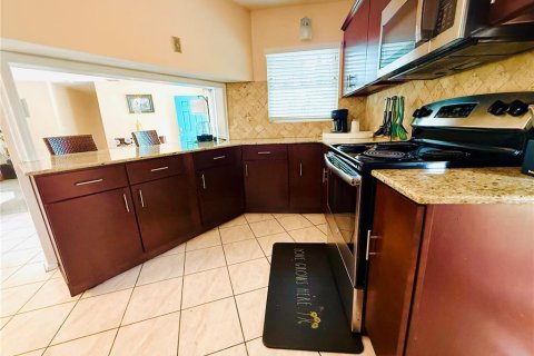 Casa en venta en South Pasadena, Florida, 3 dormitorios, 115.85 m2 № 1670152 - foto 11