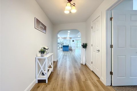 Casa en venta en Palm Harbor, Florida, 5 dormitorios, 268.77 m2 № 1547132 - foto 9