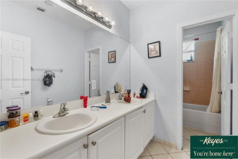 Casa en venta en Homestead, Florida, 5 dormitorios, 250.19 m2 № 1764839 - foto 26