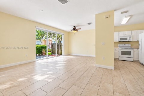 Condominio en alquiler en Homestead, Florida, 3 dormitorios, 106.93 m2 № 2418051 - foto 9