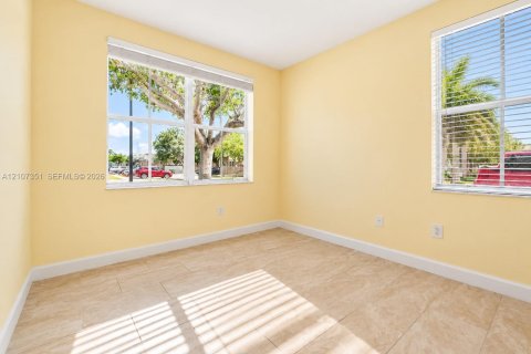 Condominio en alquiler en Homestead, Florida, 3 dormitorios, 106.93 m2 № 2418051 - foto 5
