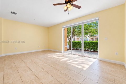 Condominio en alquiler en Homestead, Florida, 3 dormitorios, 106.93 m2 № 2418051 - foto 8