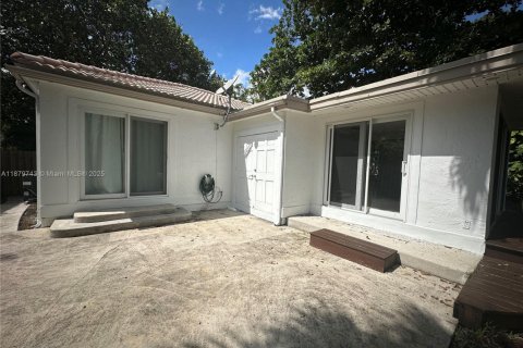 Villa ou maison à louer à Fort Lauderdale, Floride: 2 chambres, 135.45 m2 № 1921275 - photo 22