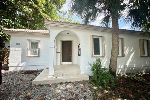 Villa ou maison à louer à Fort Lauderdale, Floride: 2 chambres, 135.45 m2 № 1921275 - photo 28