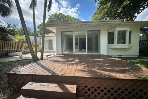 Villa ou maison à louer à Fort Lauderdale, Floride: 2 chambres, 135.45 m2 № 1921275 - photo 23