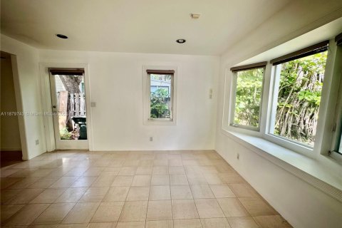 Villa ou maison à louer à Fort Lauderdale, Floride: 2 chambres, 135.45 m2 № 1921275 - photo 10