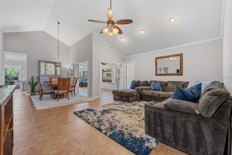 Villa ou maison à vendre à Orlando, Floride: 3 chambres, 194.44 m2 № 2151433 - photo 4