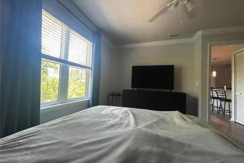 Condo in New Port Richey, Florida, 2 bedrooms  № 2337446 - photo 10