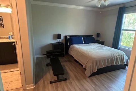 Condo in New Port Richey, Florida, 2 bedrooms  № 2337446 - photo 6