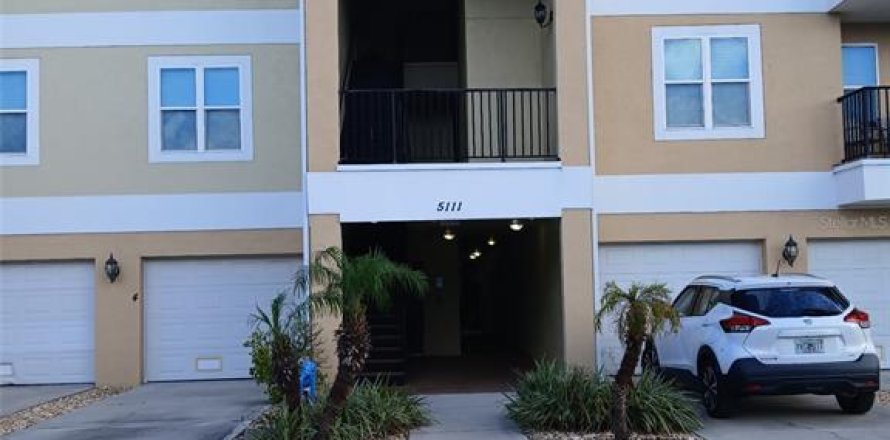 Condo in New Port Richey, Florida, 2 bedrooms  № 2337446