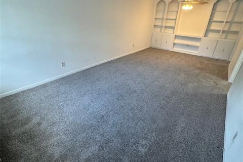 Apartamento en alquiler en Leesburg, Florida, 1 dormitorio, 53.51 m2 № 1540238 - foto 3