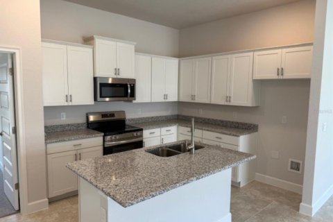 House in Ocala, Florida 4 bedrooms, 151.9 sq.m. № 1912730 - photo 9