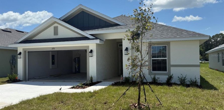 House in Ocala, Florida 4 bedrooms, 151.9 sq.m. № 1912730