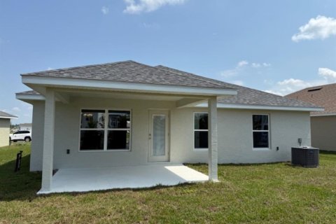 House in Ocala, Florida 4 bedrooms, 151.9 sq.m. № 1912730 - photo 6