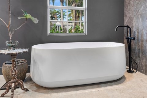 Villa ou maison à louer à Hollywood, Floride: 4 chambres, 244.33 m2 № 1707206 - photo 27