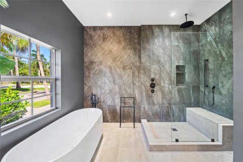 Villa ou maison à louer à Hollywood, Floride: 4 chambres, 244.33 m2 № 1707206 - photo 24