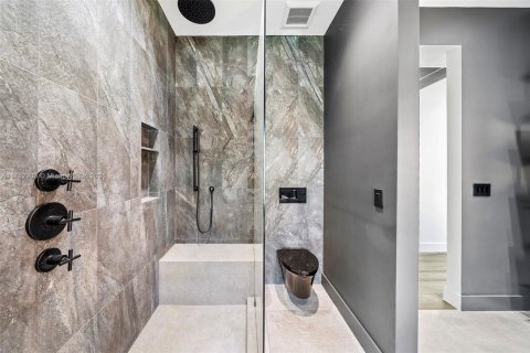 Villa ou maison à louer à Hollywood, Floride: 4 chambres, 244.33 m2 № 1707206 - photo 26