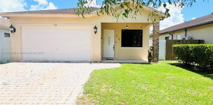 Villa ou maison à Homestead, Floride 3 chambres, 149.57 m2 № 1786574