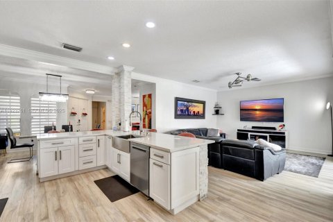 Villa ou maison à vendre à Boynton Beach, Floride: 4 chambres, 233.65 m2 № 1976921 - photo 5