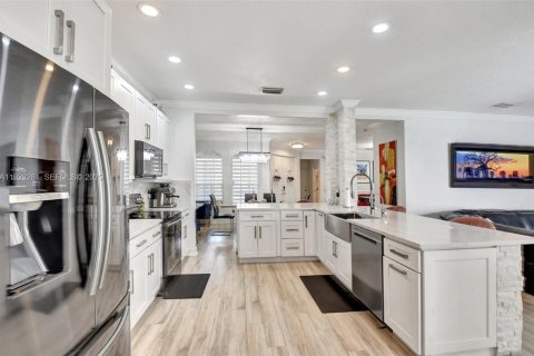 Villa ou maison à vendre à Boynton Beach, Floride: 4 chambres, 233.65 m2 № 1976921 - photo 6