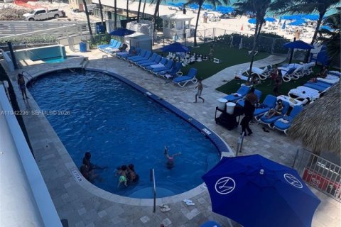 Купить кондоминиум в Санни-Айлс-Бич, Флорида 1 спальня, 63.92м2, № 1999813 - фото 15