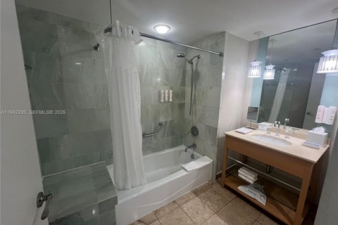 Купить кондоминиум в Санни-Айлс-Бич, Флорида 1 спальня, 63.92м2, № 1999813 - фото 8